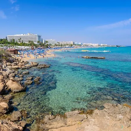 Meredith Villa Paralimni