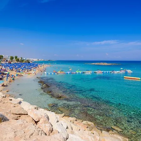 Meredith Villa Paralimni